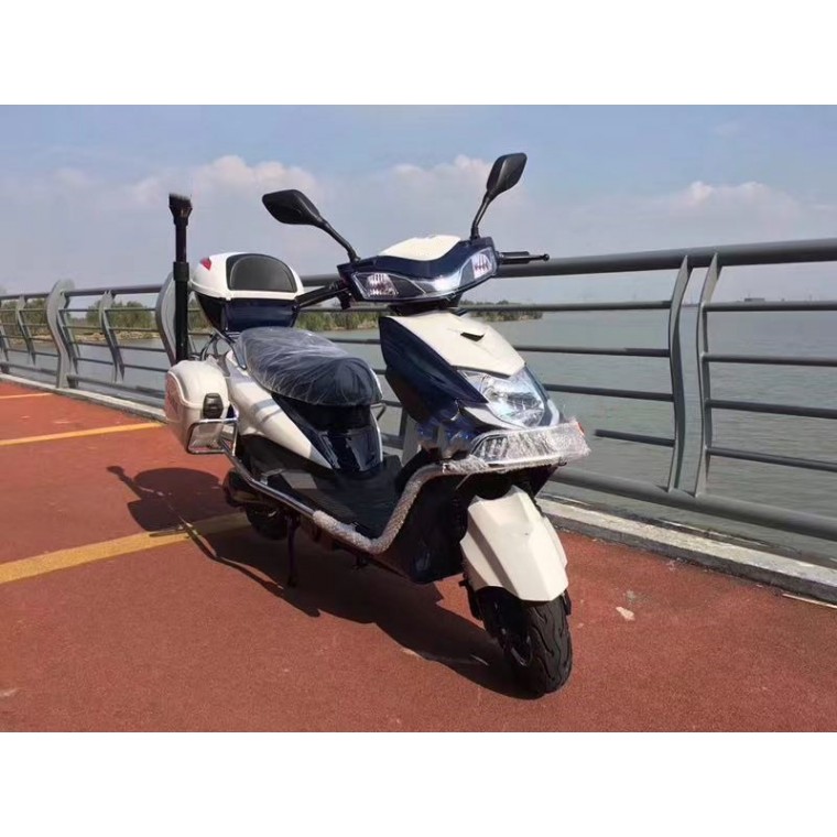 电动巡逻车